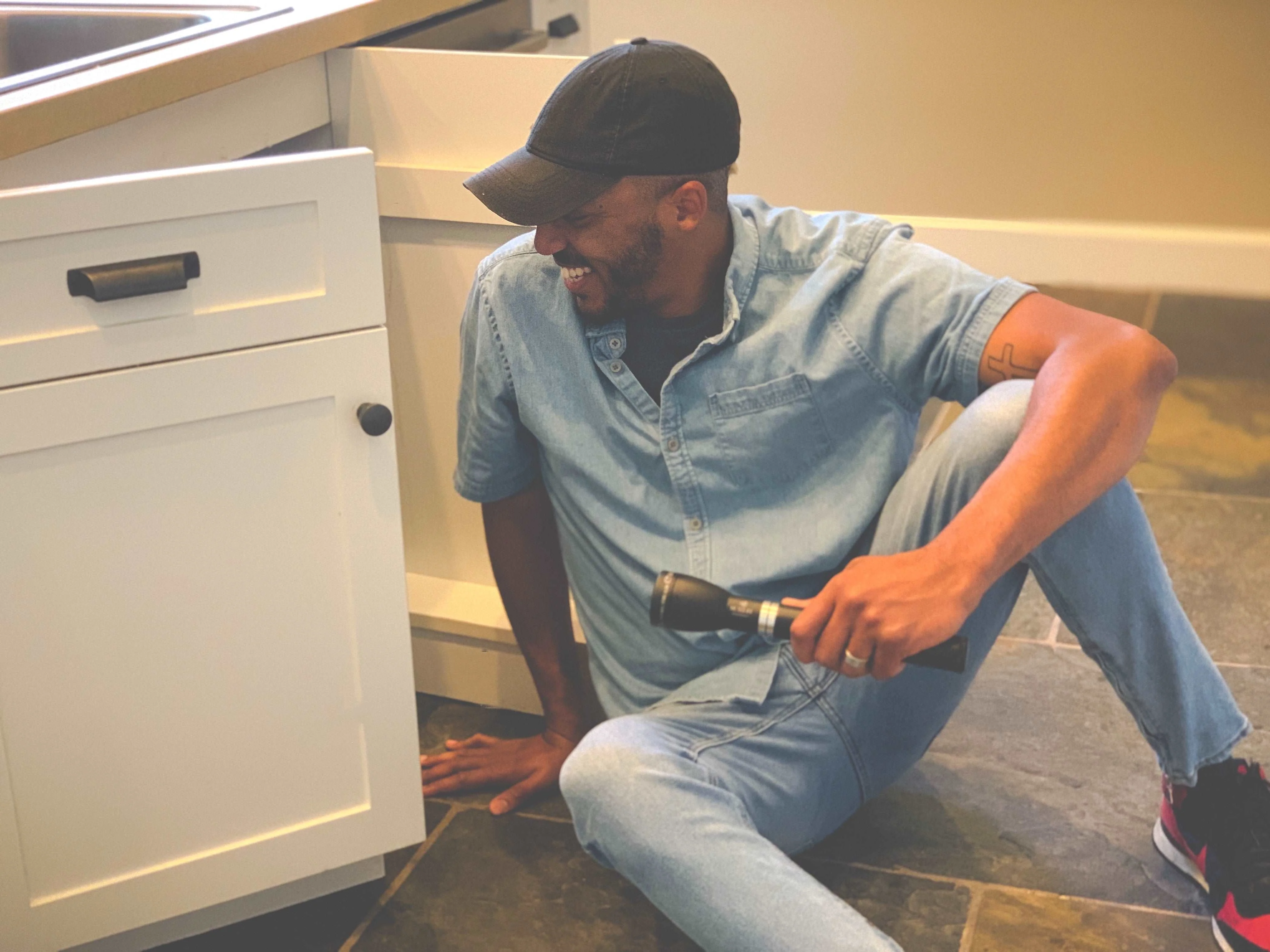 Maglite® Professional Flashlight Bundle - Image 3